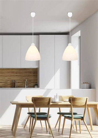 Lampa wisząca Menti z kloszem białym pojedyncza do jadalni nad stół