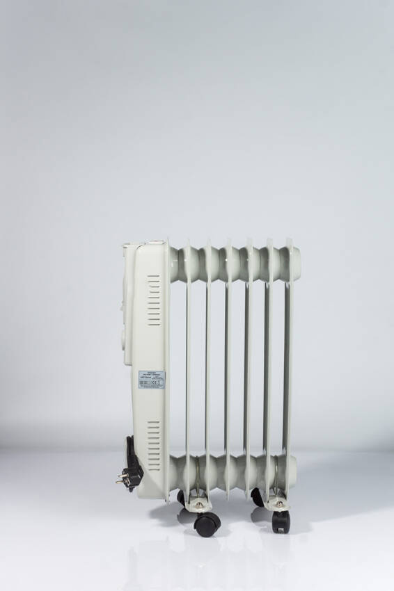 Grzejnik olejowy 1500W VO0272 z kółkami