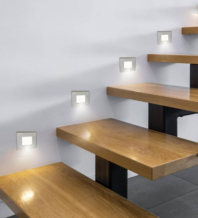 Oprawka schodowa kwadratowa satynowa Candellux MS-04 w aranżacji