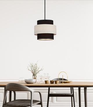 Lampa wisząca z abażurem Benta czarna z kremowym rattanem do jadalni
