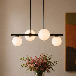Lampa wisząca Kama kule szklane czarno-białe 4-płomienna nad stół do salonu